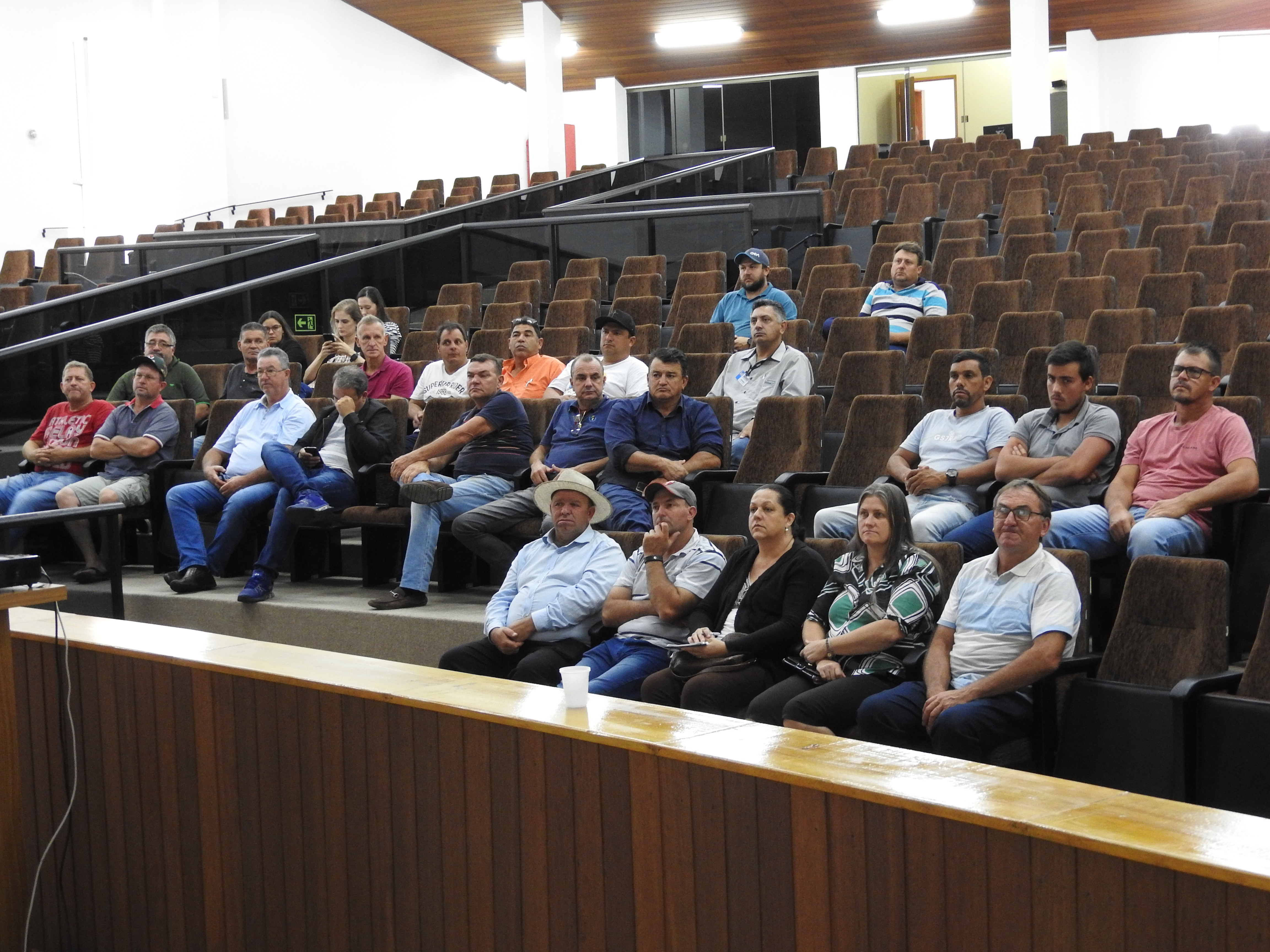 Câmara de Castro sedia encontro promovido pelo Ministério da Cidadania para discutir infraestrutura