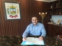 Neto Fadel assume a Prefeitura Municipal de Castro