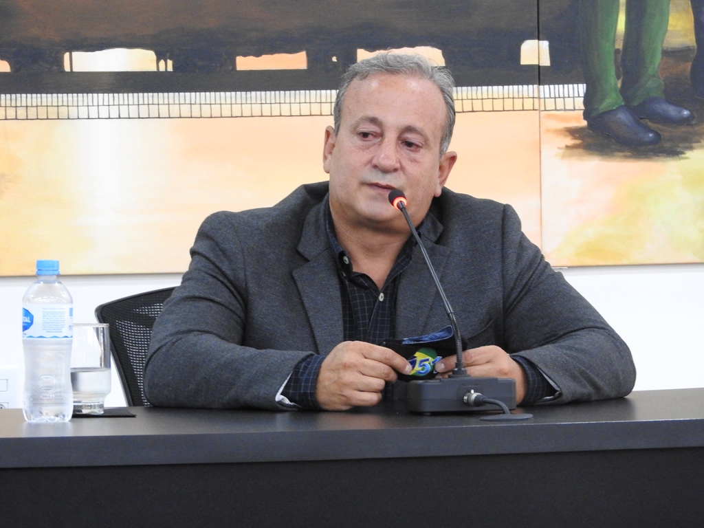 Sessão Póstuma Luiz Carlos Flugel (2).JPG