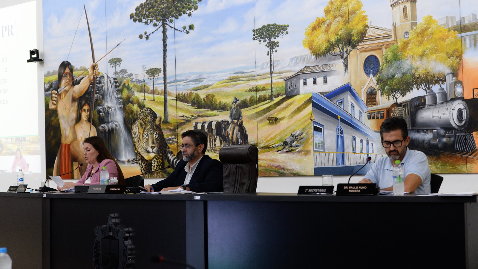 Vereadores aprovam REFIS 2025 e propõem melhorias à saúde pública